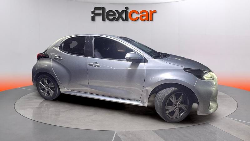 Usado Toyota Yaris Hybrid Active 116 CV (85 kW) 2024 Gris Berlina