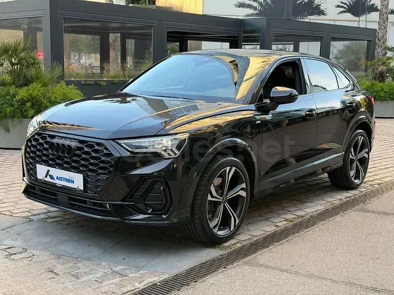 Usado Audi Q3 Sportback 245 CV (180 kW) 2023 Negro SUV