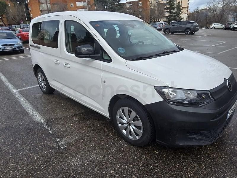 Usado VW Caddy 122 CV (89 kW) 2021 Blanco Monovolumen