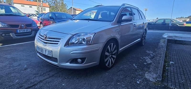 Usado Toyota Avensis Sol 126 CV (92 kW) 2006 Familiar