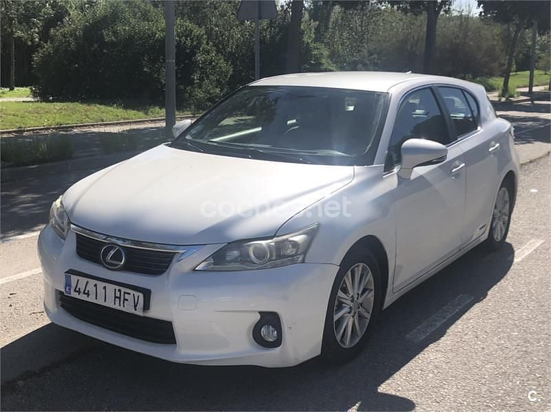 Usado Lexus CT200h 136 CV (100 kW) 2011 Blanco Berlina