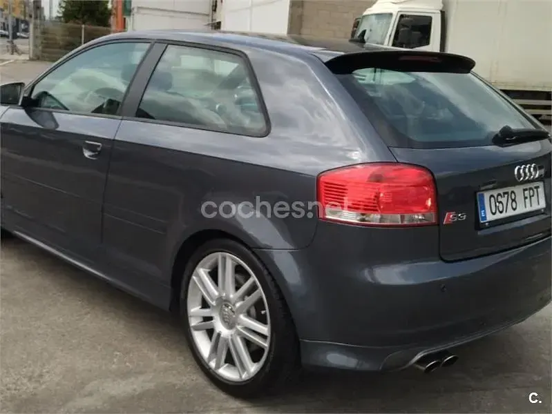 Usado Audi S3 265 CV (194 kW) 2007 Gris / plata Utilitario