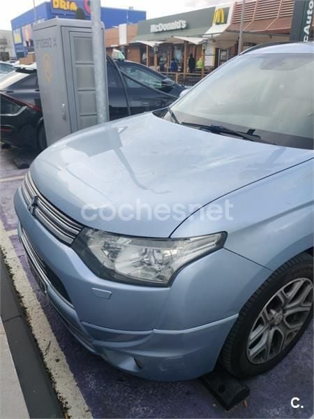 Azul Usado 2014 Mitsubishi Outlander P-HEV SUV | 11.000 € (Precio justo) - Imagen 1/4
