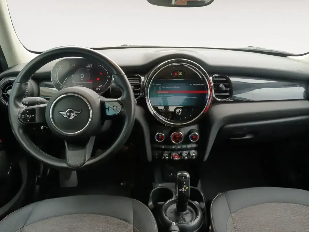 Usado Mini Cooper 136 CV (100 kW) 2023 Gris Utilitario