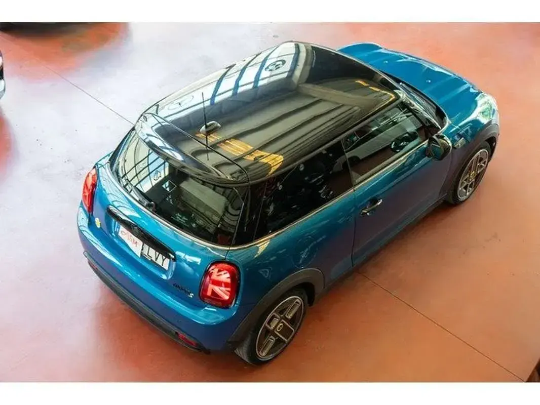 Usado Mini Cooper SE 135 kW (184 CV) 2022 Azul Utilitario