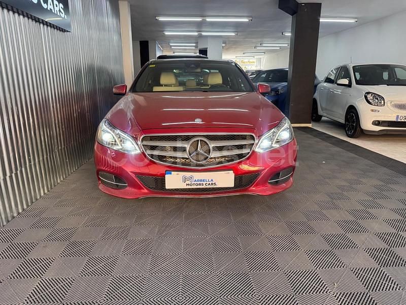 Usado Mercedes E350 Avantgarde 252 CV (185 kW) 2014 Granate Berlina