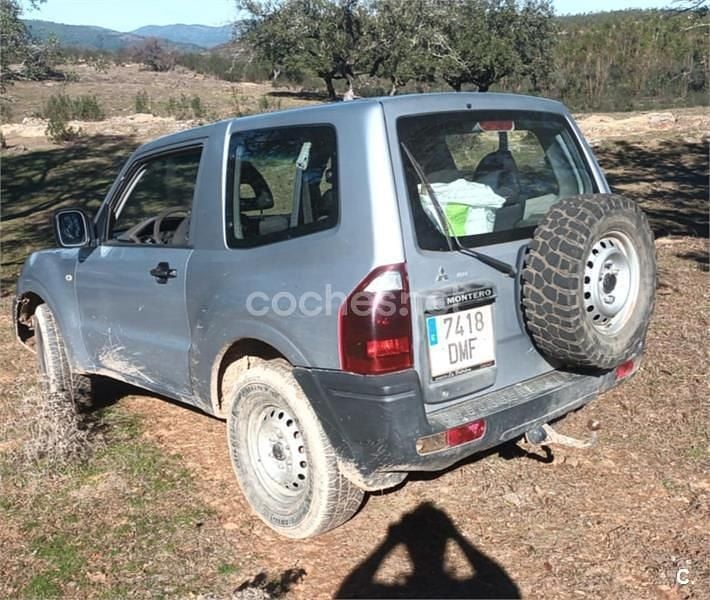 Gris / plata Usado 2005 Mitsubishi Montero SUV | 7000 € - Imagen 1/4