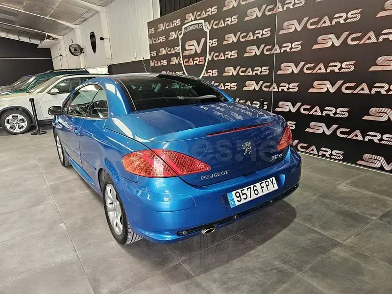 Usado Peugeot 307 CC 110 CV (80 kW) 2007 Azul Descapotable