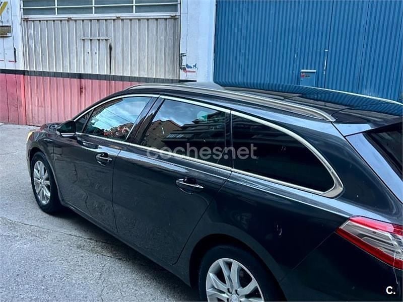 Usado Peugeot 508 SW Allure 163 CV (119 kW) 2013 Azul Familiar