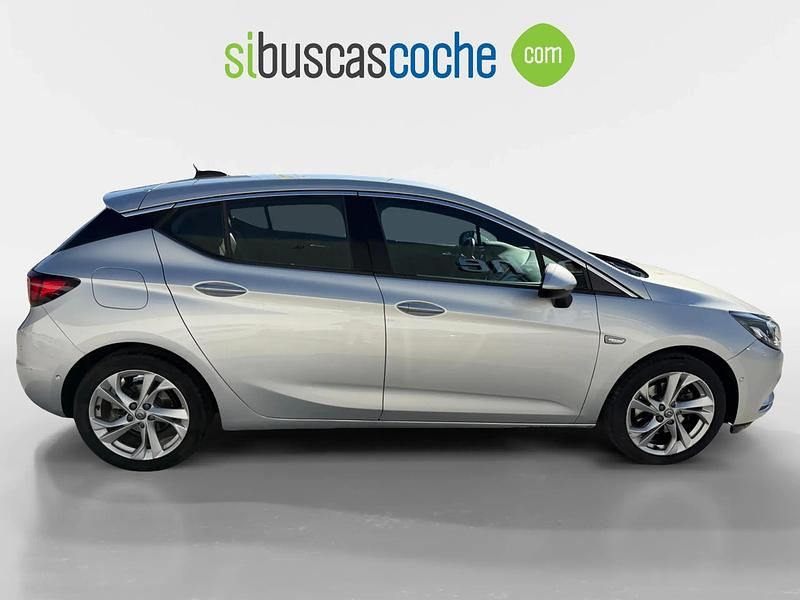 Usado Opel Astra Dynamic 136 CV (100 kW) 2016 Gris/plata