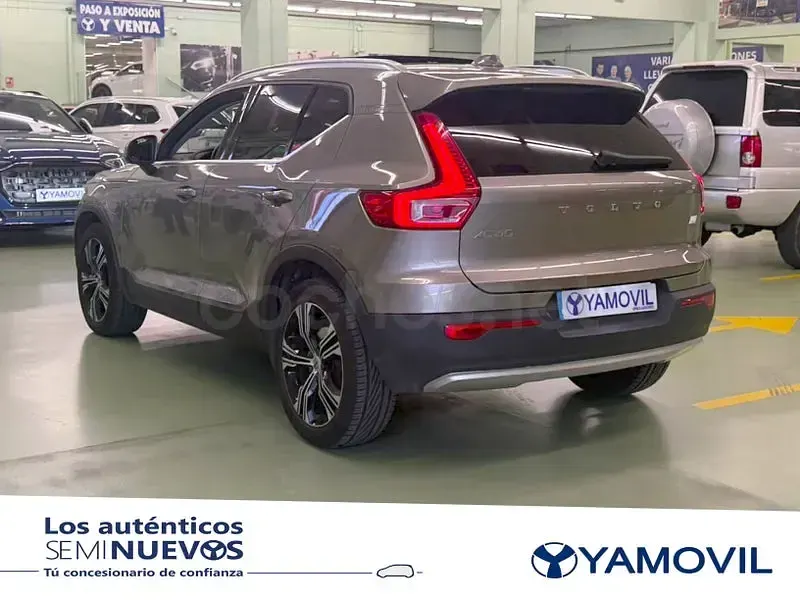Usado Volvo XC40 Inscription 262 CV (192 kW) 2021 Gris / plata SUV
