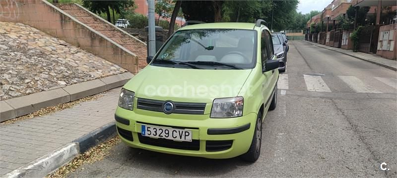 Verde Usado 2004 Fiat Panda Dynamic Utilitario | 3300 € (Precio justo) - Imagen 1/4