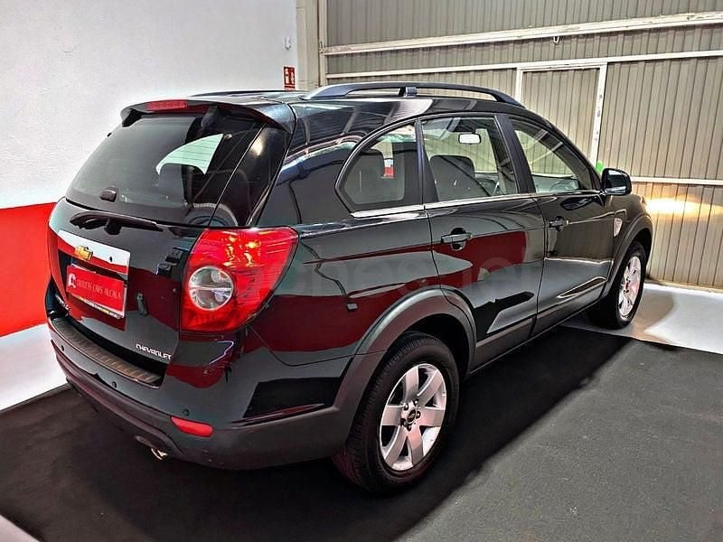 Usado Chevrolet Captiva LS 127 CV (93 kW) 2010 Negro SUV