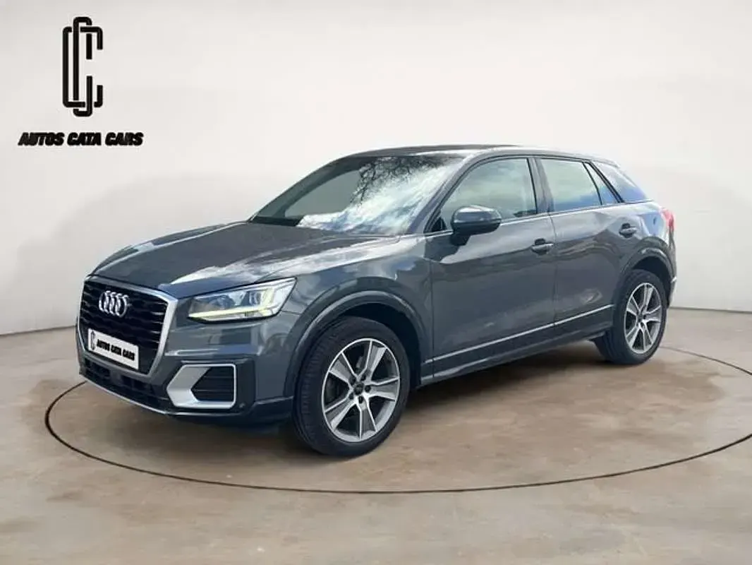 Usado Audi Q2 Design 116 CV (85 kW) 2018 Gris SUV