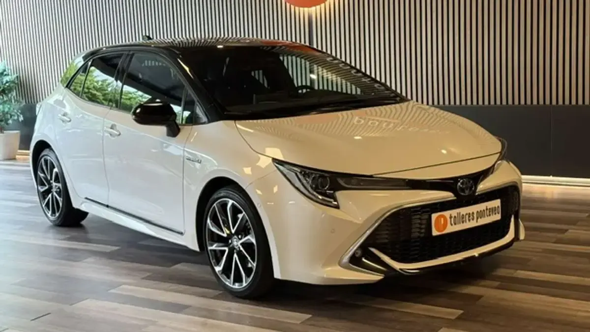 Usado Toyota Corolla Style 184 CV (135 kW) 2020 Blanco Utilitario
