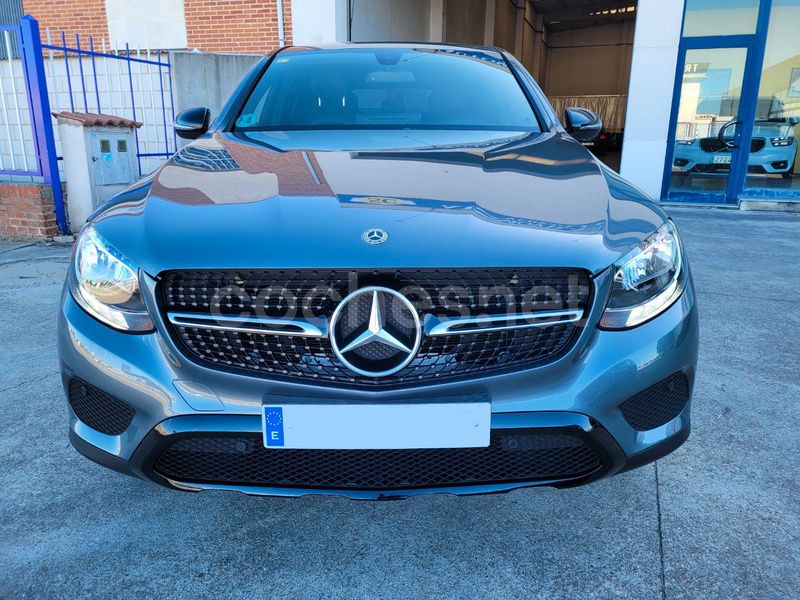 Usado Mercedes GLC250 204 CV (150 kW) 2019 Gris / plata Coupe