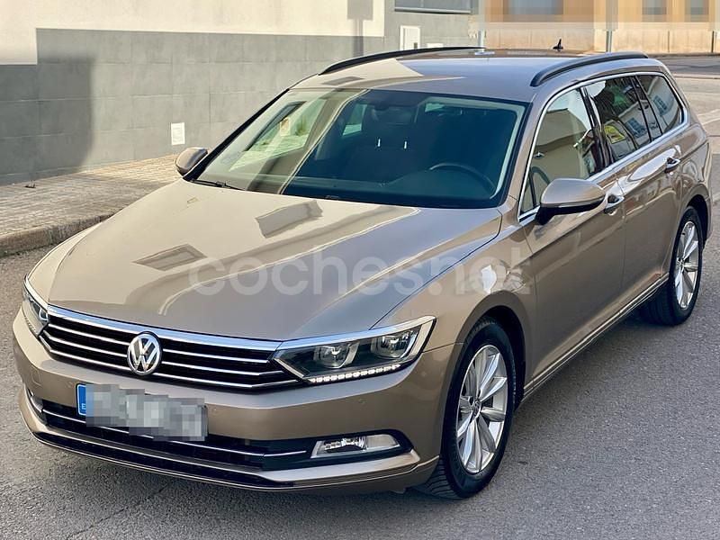 Beige Usado 2016 VW Passat Advance Familiar | 12.500 € (Precio justo) - Imagen 1/4