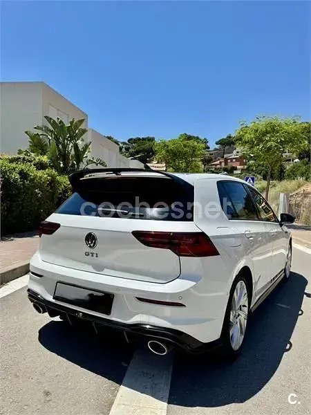 Usado VW Golf VIII GTI Clubsport 301 CV (221 kW) 2021 Blanco Utilitario