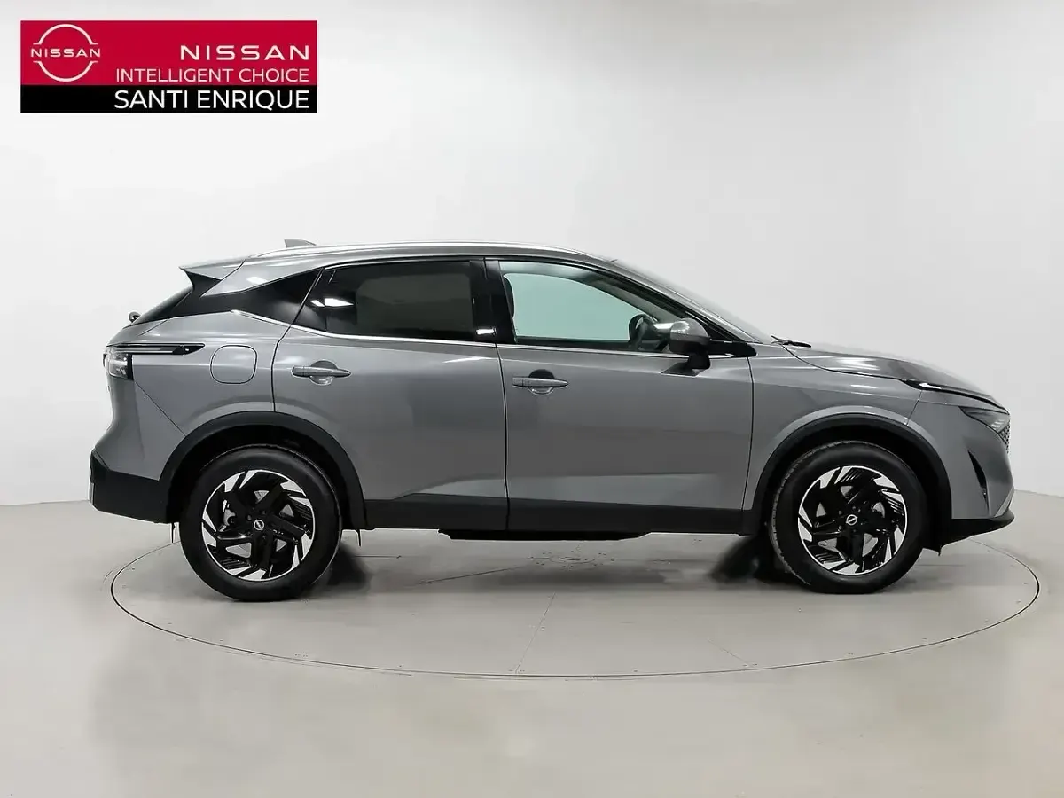 Usado Nissan Qashqai N-Connecta 140 CV (102 kW) 2024 Gris SUV