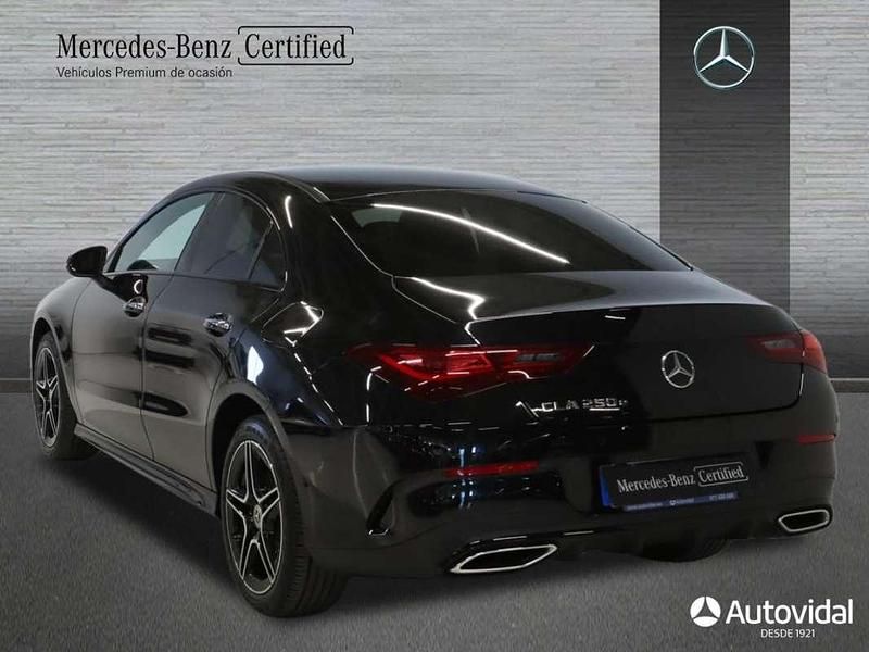 Usado Mercedes CLA250e 218 CV (160 kW) 2024 Negro Berlina