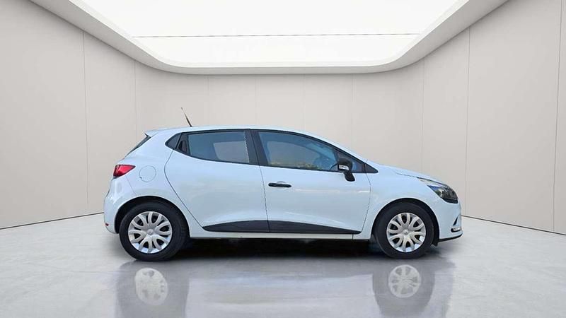Usado Renault Clio IV Business 75 CV (55 kW) 2019 Blanco Berlina
