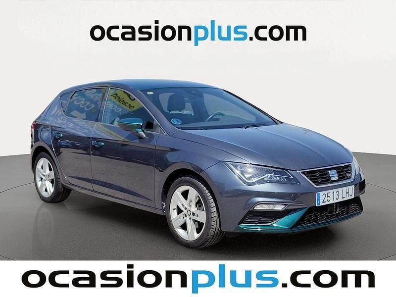 Usado Seat Leon FR 130 HP (95 kW) 2020 Cinzento Citadino
