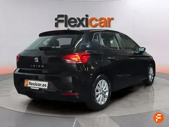Usado Seat Ibiza Reference 75 CV (55 kW) 2017 Negro