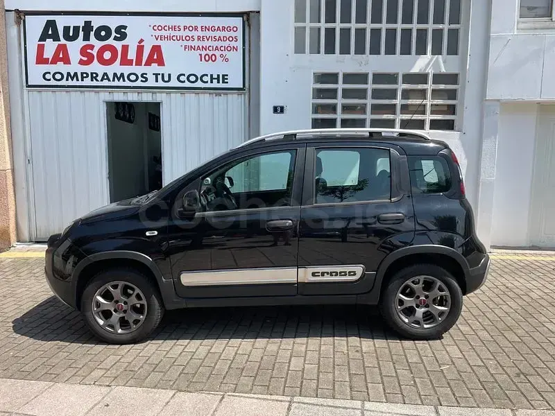 Usado Fiat Panda Cross Cross 90 CV (66 kW) 2014 Negro Utilitario