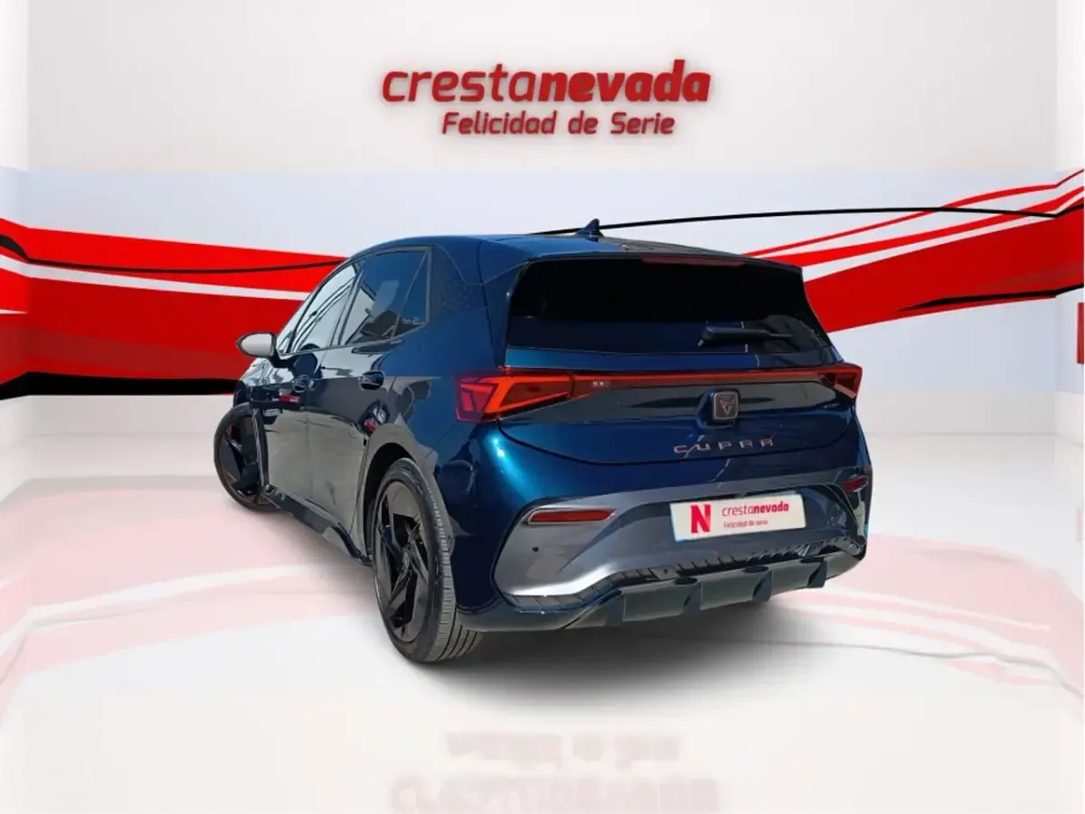 Usado Cupra Born e-Boost 169 kW (231 CV) 2023 Azul Utilitario