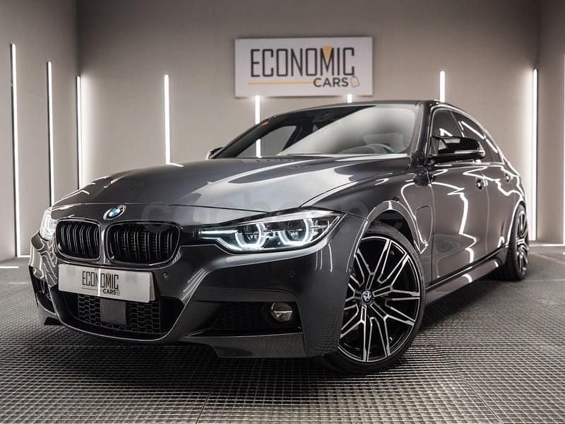 Usado BMW 330e M Sport 252 CV (185 kW) 2016 Gris / plata Berlina