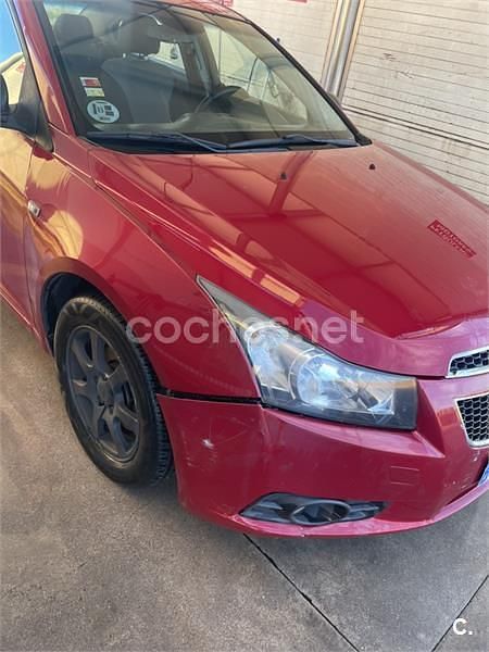 Usado Chevrolet Cruze LS 125 CV (91 kW) 2010 Rojo Berlina