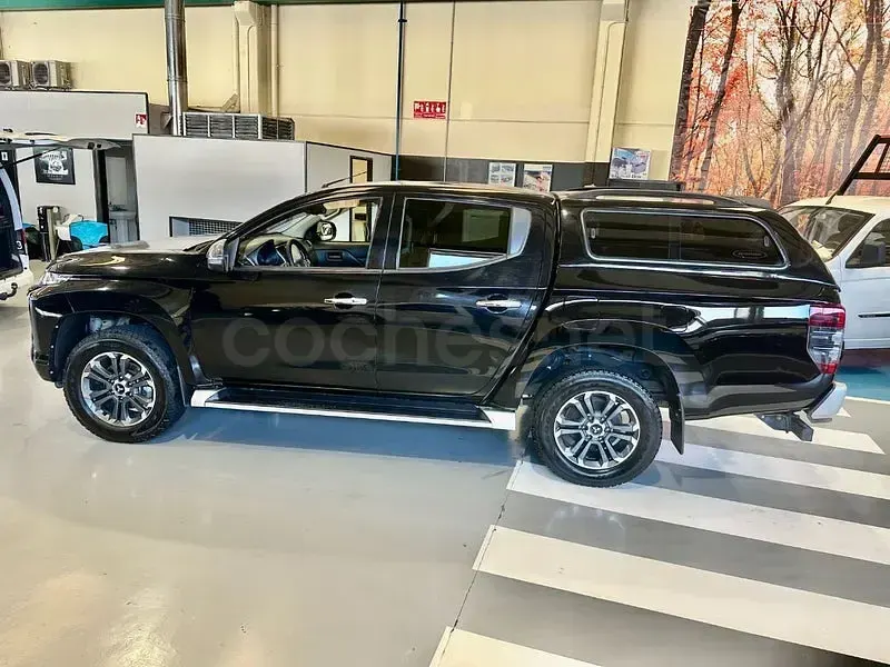 Usado Mitsubishi L200 150 CV (110 kW) 2019 Negro Pickup/Camioneta