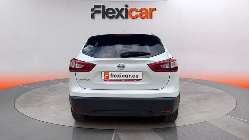 Usado Nissan Qashqai N-Connecta 131 CV (96 kW) 2017 Blanco SUV