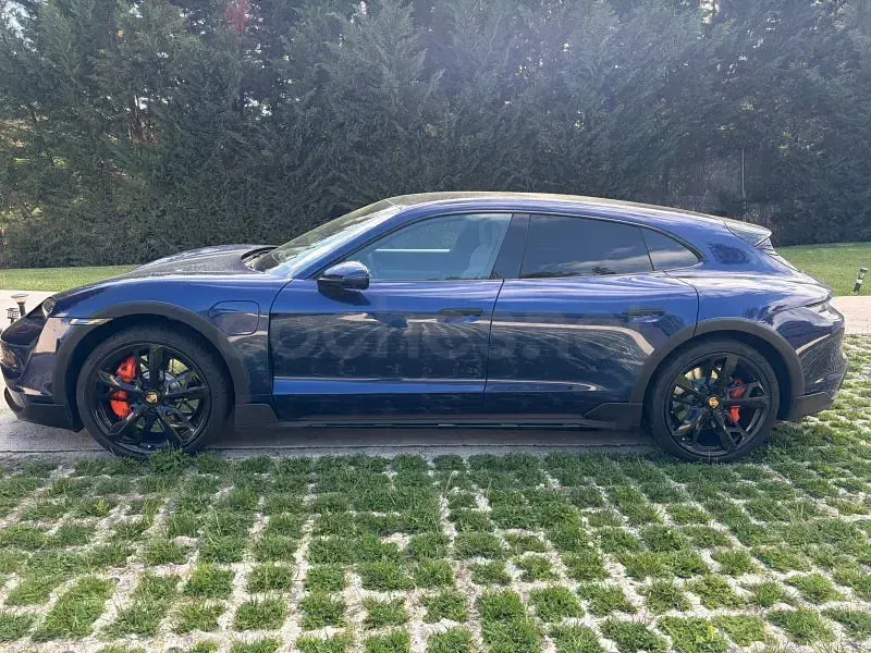 Usado Porsche Taycan Turbo Cross Turismo Cross Turismo 300 kW (408 CV) 2023 Eléctrico Familiar