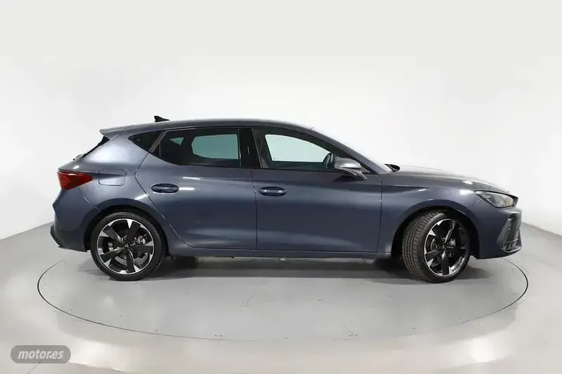 Usado Cupra Leon 204 CV (150 kW) 2025 Gris Berlina