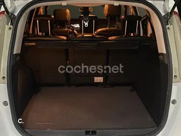 Usado Renault Scénic III Dynamique 130 CV (95 kW) 2013 Blanco Monovolumen