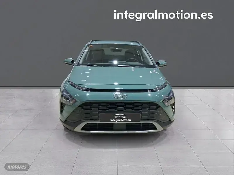 Usado Hyundai Bayon 100 CV (73 kW) 2023 Verde SUV