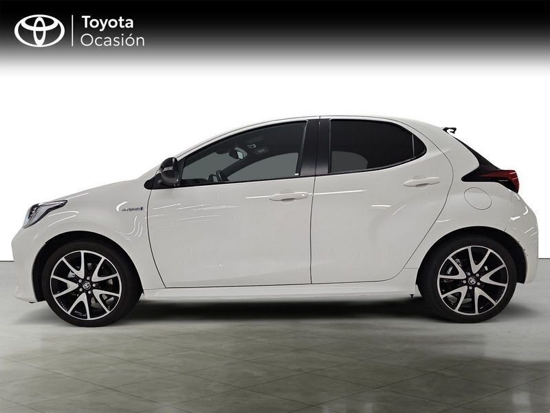 Usado Toyota Yaris Plus 116 CV (85 kW) 2021 Blanco Utilitario