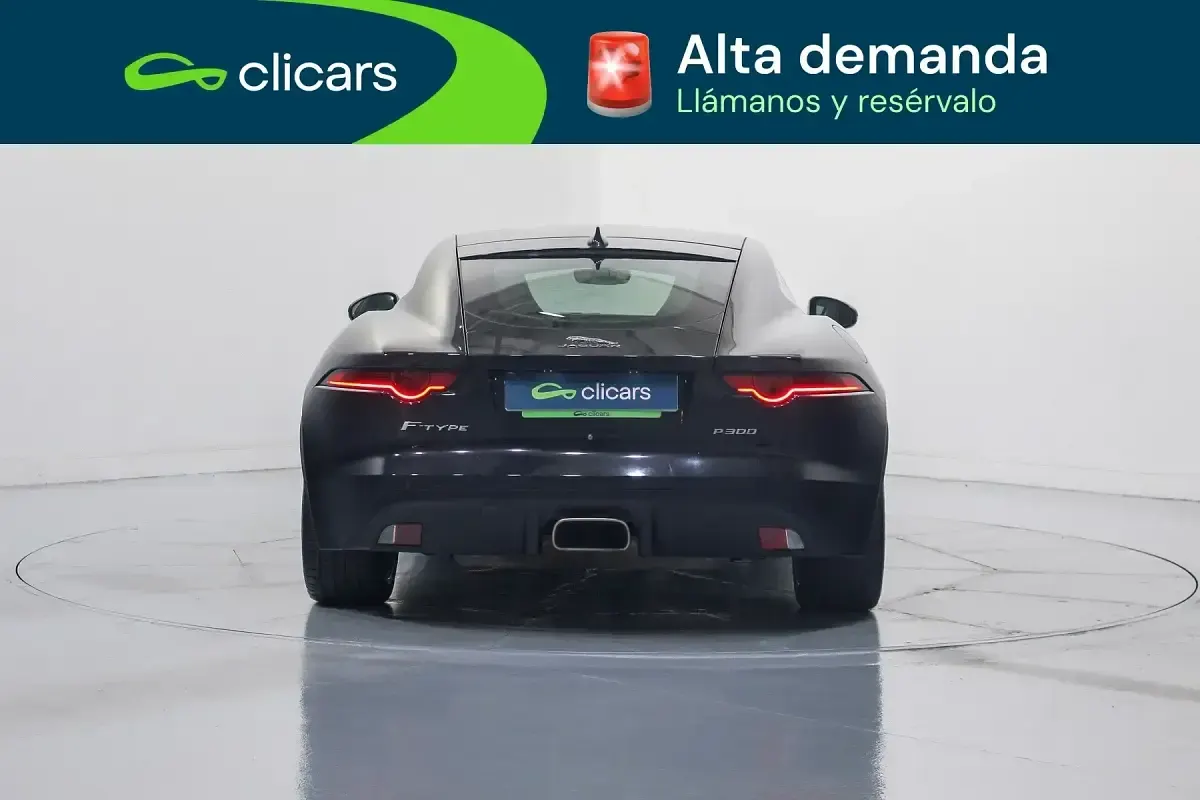 Usado Jaguar F-Type R-Dynamic 300 CV (220 kW) 2019 Negro Coupe