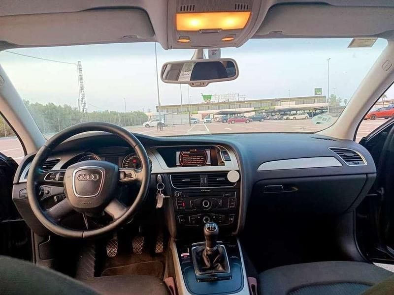 Usado Audi A4 Premium 143 CV (105 kW) 2010 Marrón Familiar