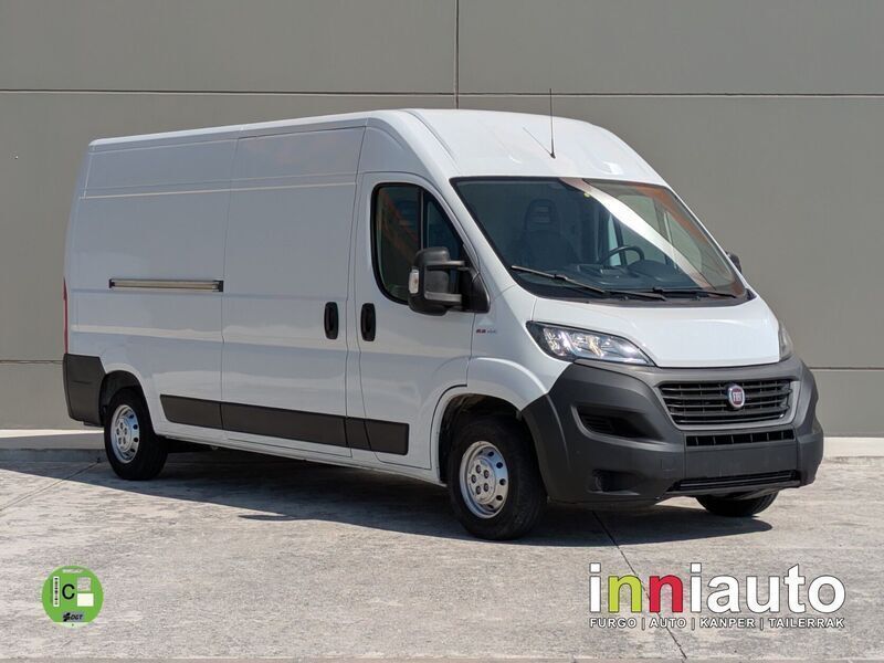 Blanco Usado 2019 Fiat Ducato 33 Van | 19.600 € - Imagen 1/4