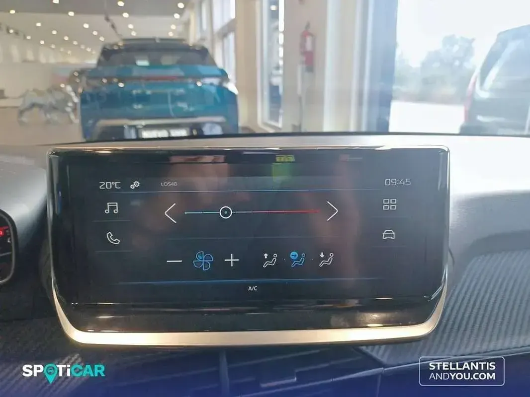 Usado Peugeot 208 Style 101 CV (74 kW) 2025 Blanco Utilitario