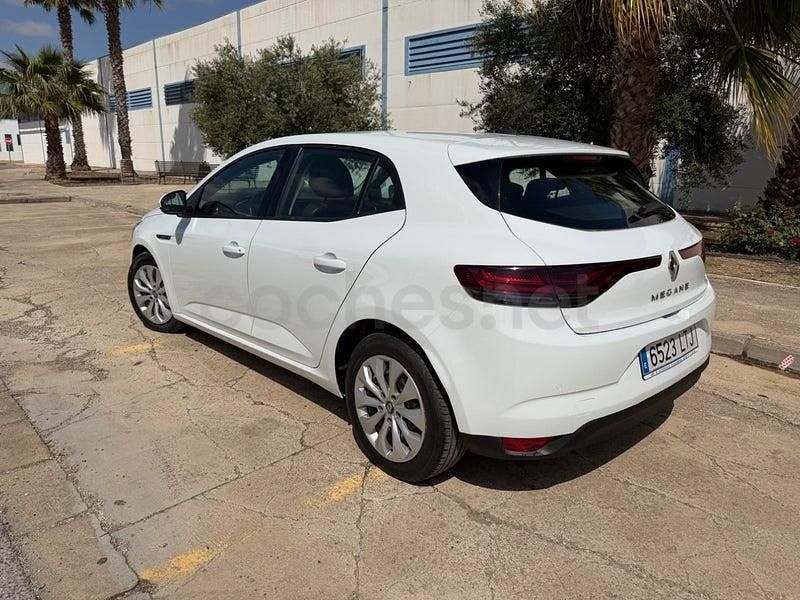 Usado Renault Mégane IV Life 115 CV (84 kW) 2021 Blanco Berlina