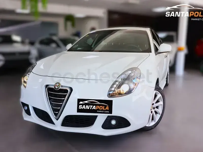 Usado Alfa Romeo Giulietta Distinctive 105 CV (77 kW) 2011 Blanco Utilitario