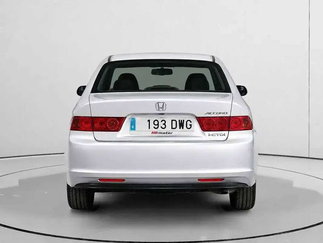 Usado Honda Accord Sport 140 CV (102 kW) 2006 Blanco Berlina