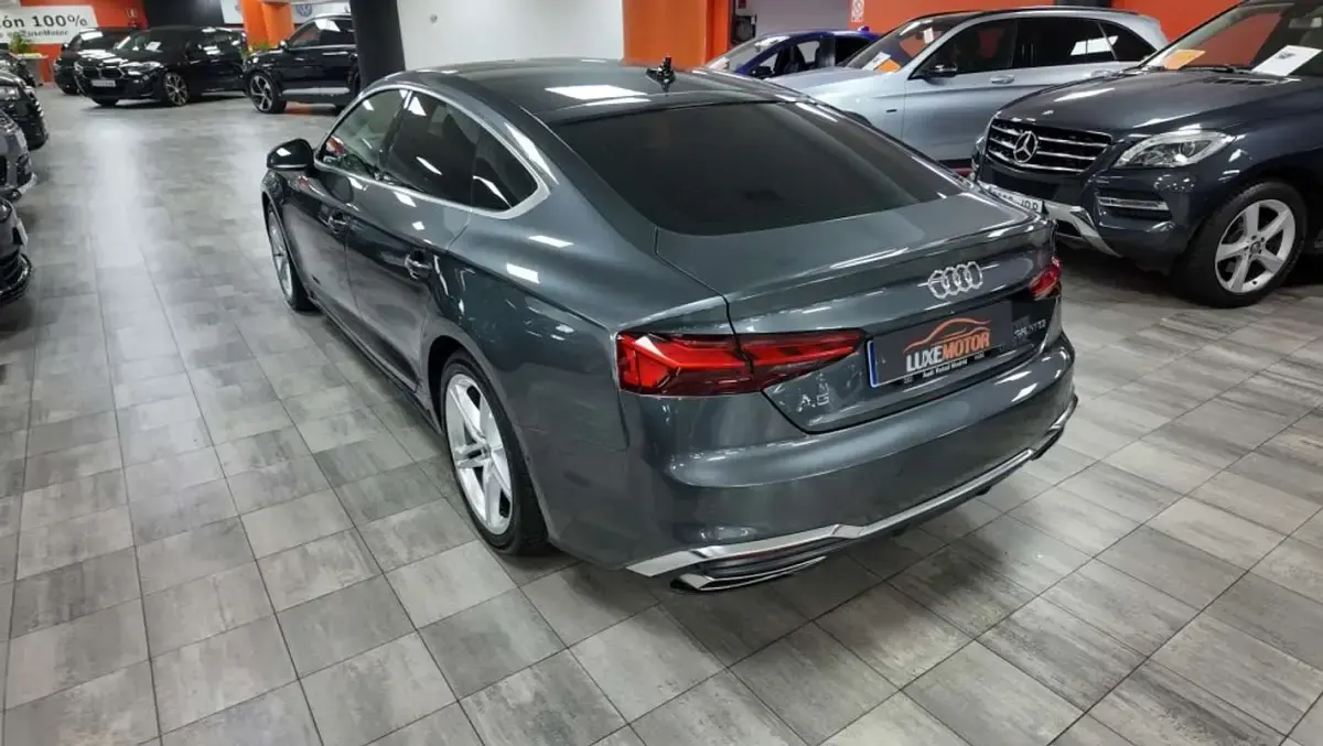 Usado Audi A5 Sportback S-Line 150 CV (110 kW) 2022 Gris Utilitario