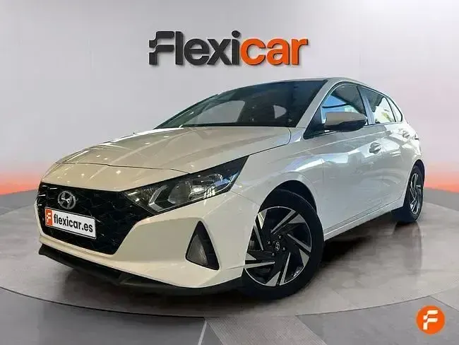 Usado Hyundai i20 100 CV (73 kW) 2022 Blanco Utilitario
