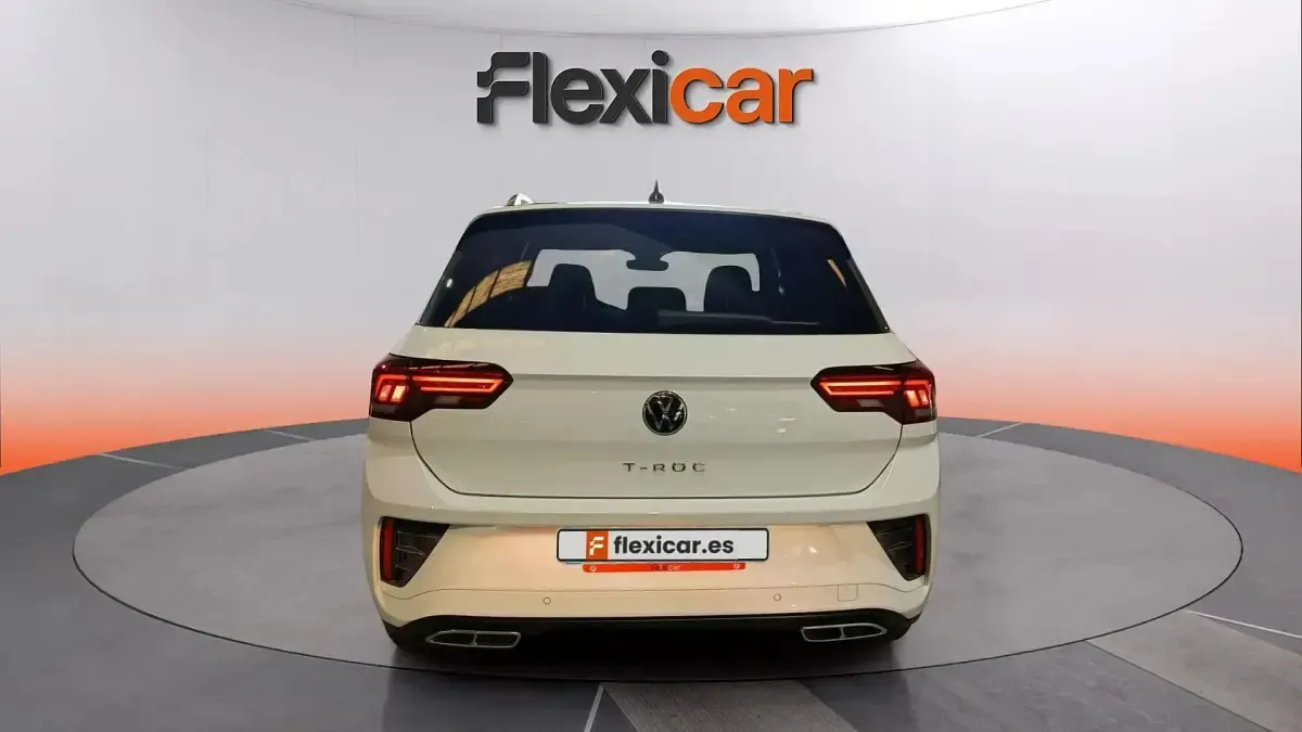 Usado VW T-Roc R-line 150 CV (110 kW) 2023 Blanco SUV