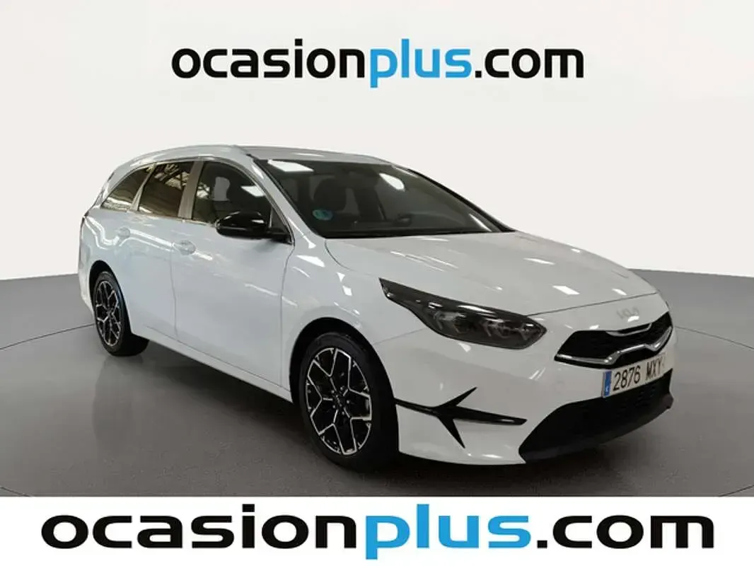Usado Kia Ceed Style 101 CV (74 kW) 2025 Blanco Utilitario