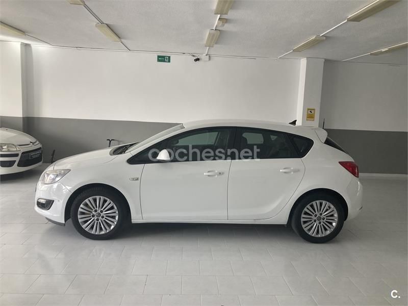 Usado Opel Astra Excellence 110 CV (80 kW) 2014 Blanco Berlina